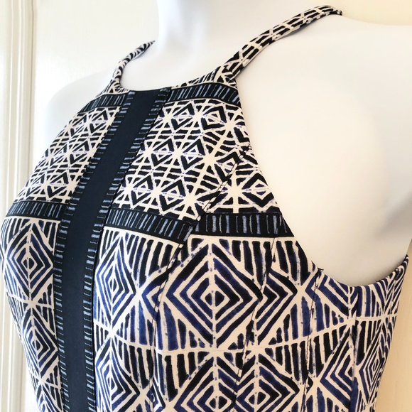 NWOT Vince Camuto Dress Size: Medium Blues and White - Picture 5 of 12